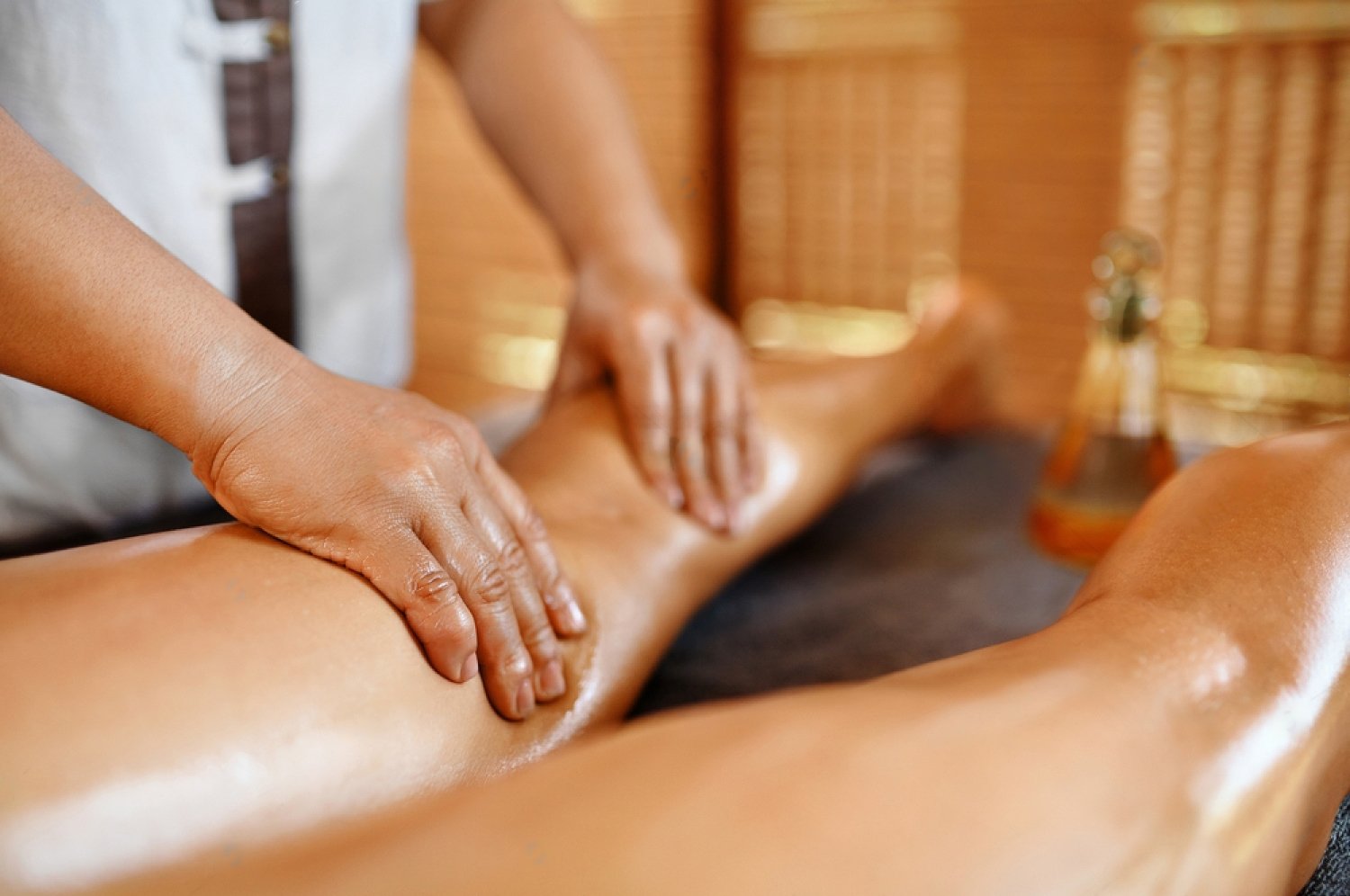 Padma Abhyanga massage